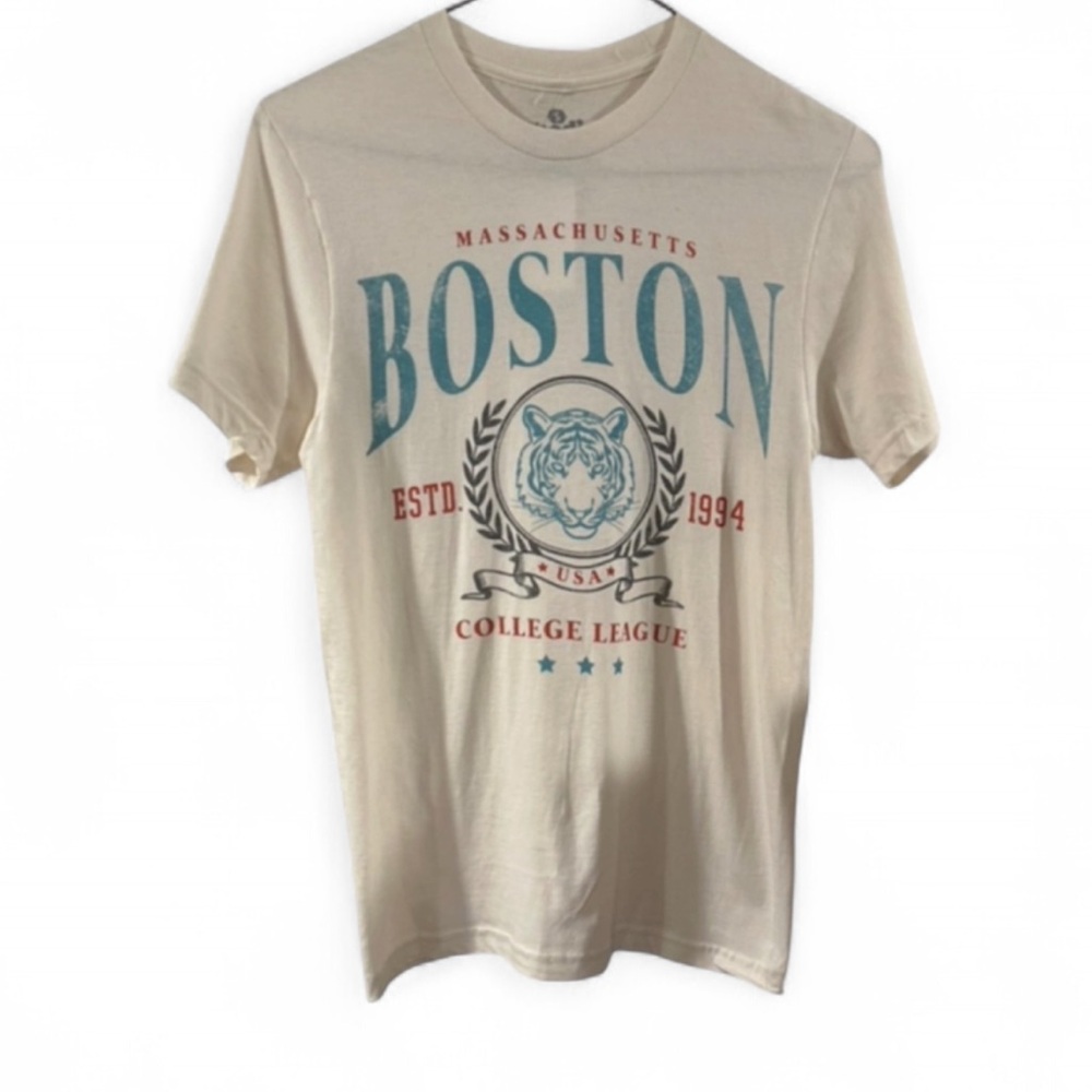Vintage-Design Boston Collegiate Graphic T-Shirt Size Men’s Small (NWT)